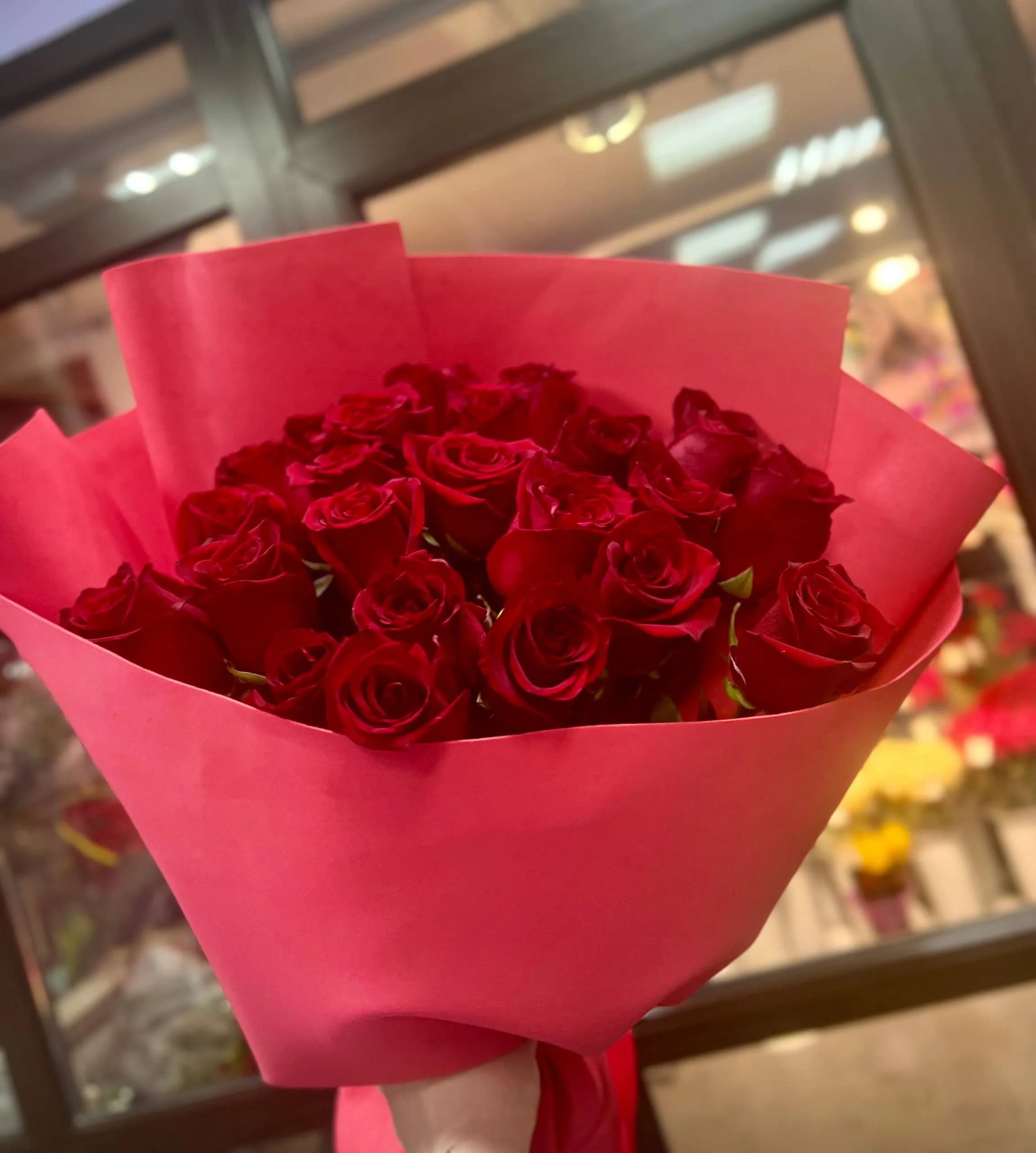 Букет из 25 красных роз — слайд 1