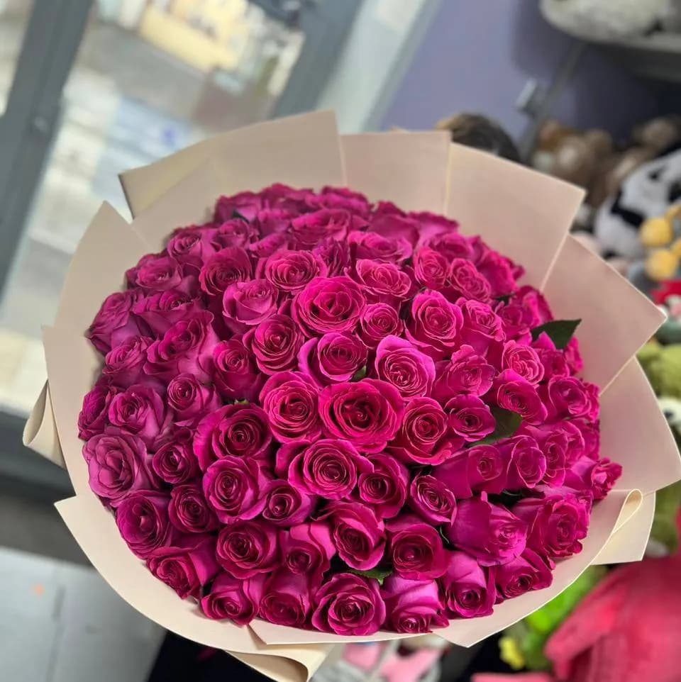 Малиновые розы 50 см — слайд 1
